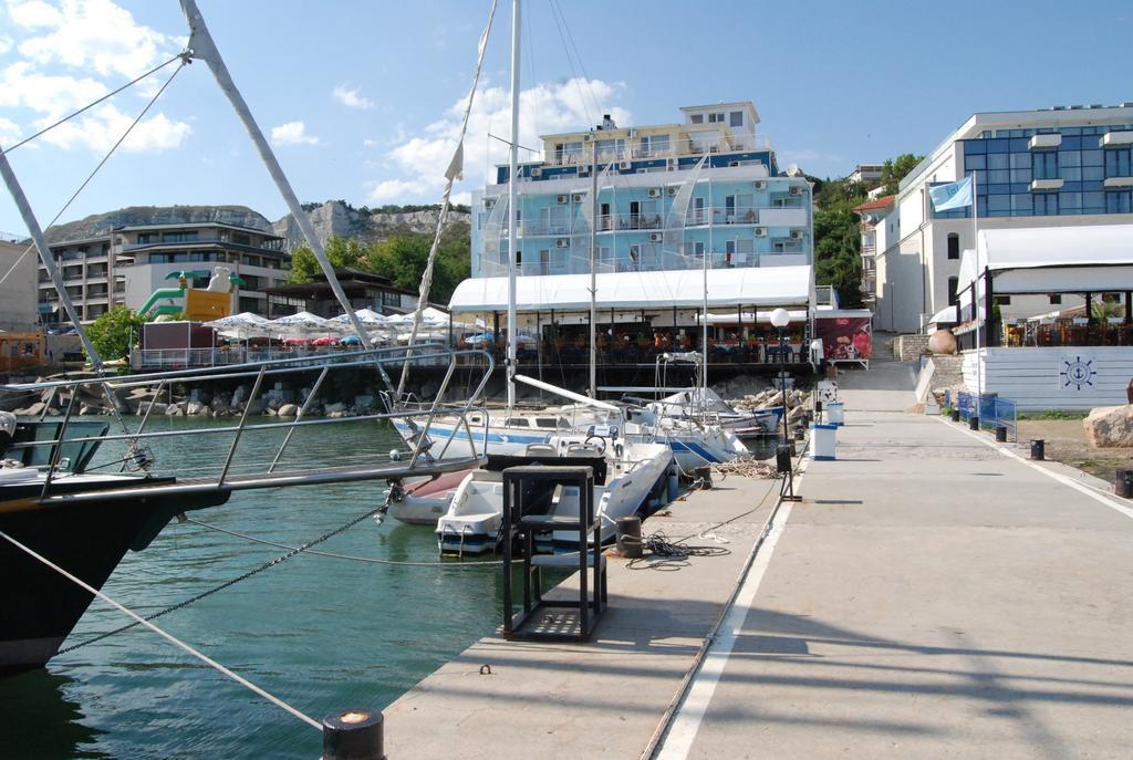 Lotos Hotel Balchik Exterior photo