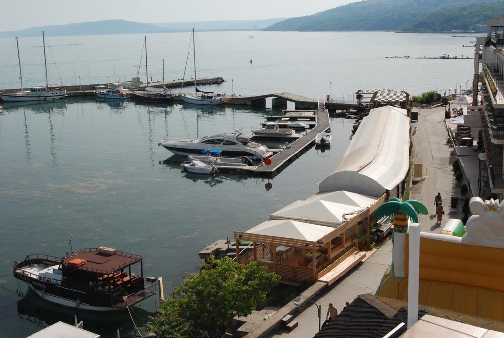 Lotos Hotel Balchik Exterior photo